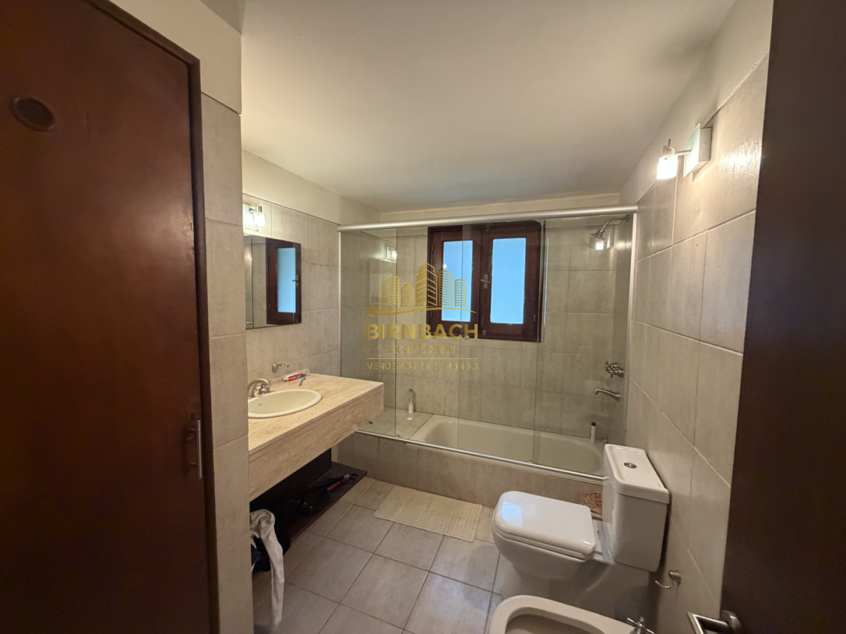 Casa ID.66 - Casa de 5 Dormitorios en Solanas Punta del Este, Venta