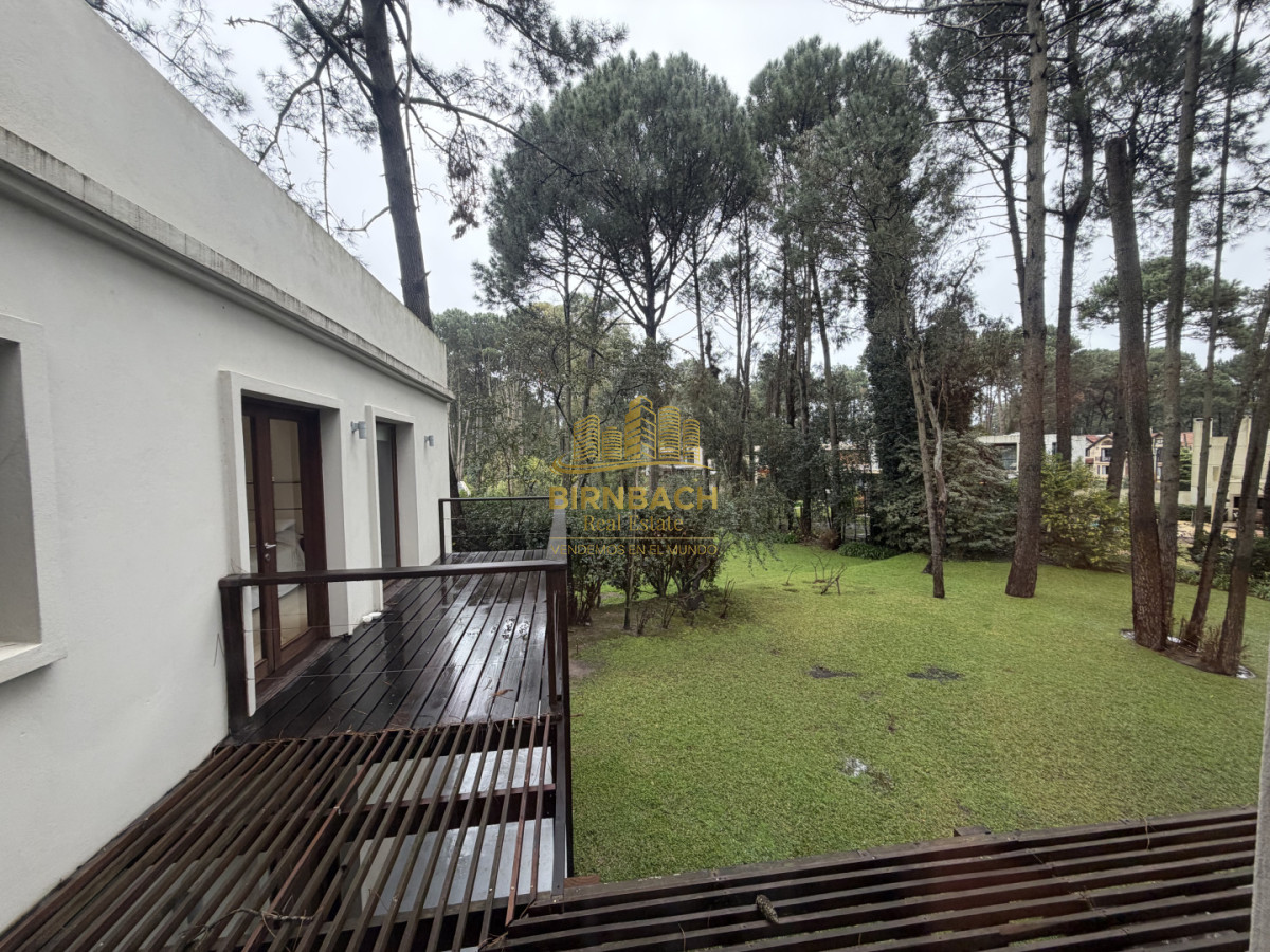 Casa ID.66 - Casa de 5 Dormitorios en Solanas Punta del Este, Venta