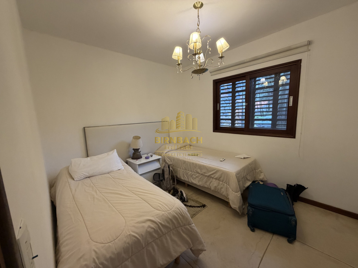 Casa ID.66 - Casa de 5 Dormitorios en Solanas Punta del Este, Venta