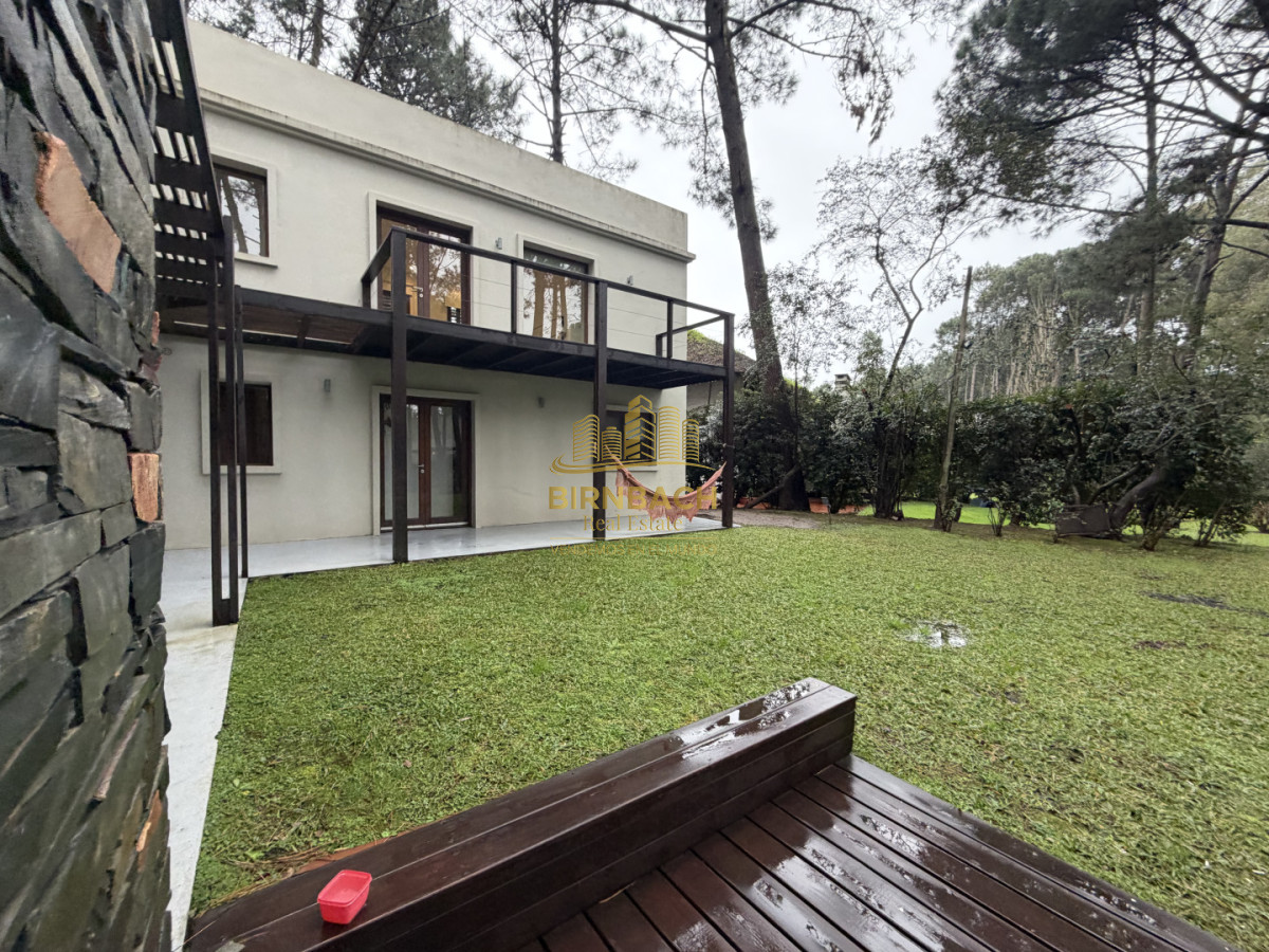 Casa ID.66 - Casa de 5 Dormitorios en Solanas Punta del Este, Venta