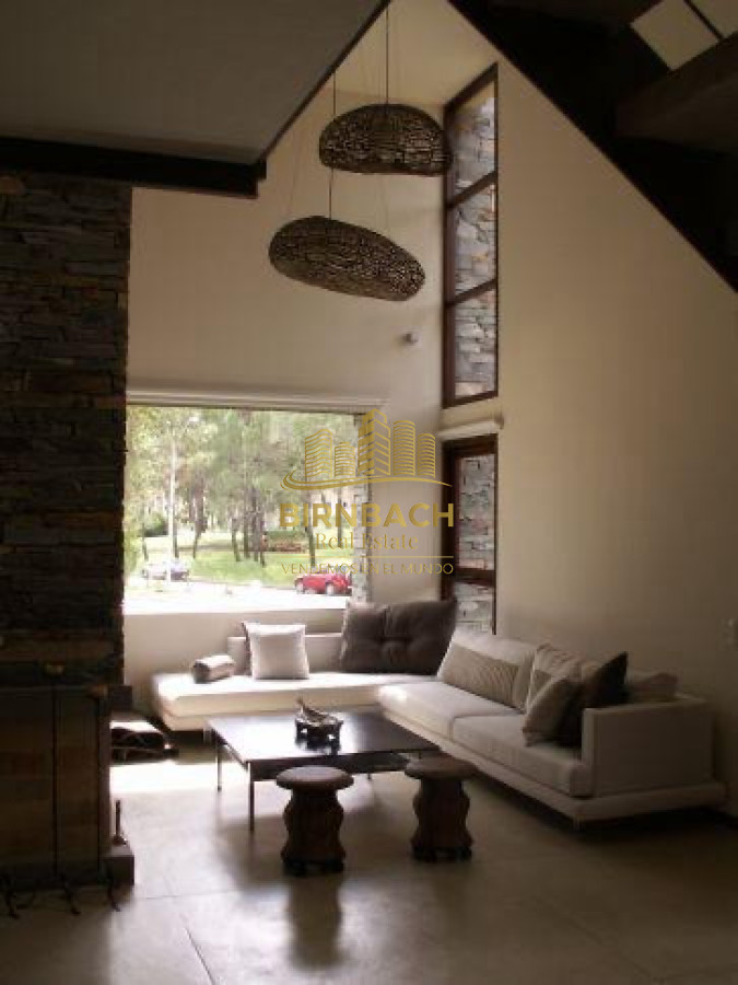 Casa ID.66 - Casa de 5 Dormitorios en Solanas Punta del Este, Venta