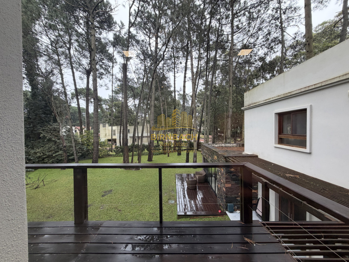 Casa ID.66 - Casa de 5 Dormitorios en Solanas Punta del Este, Venta