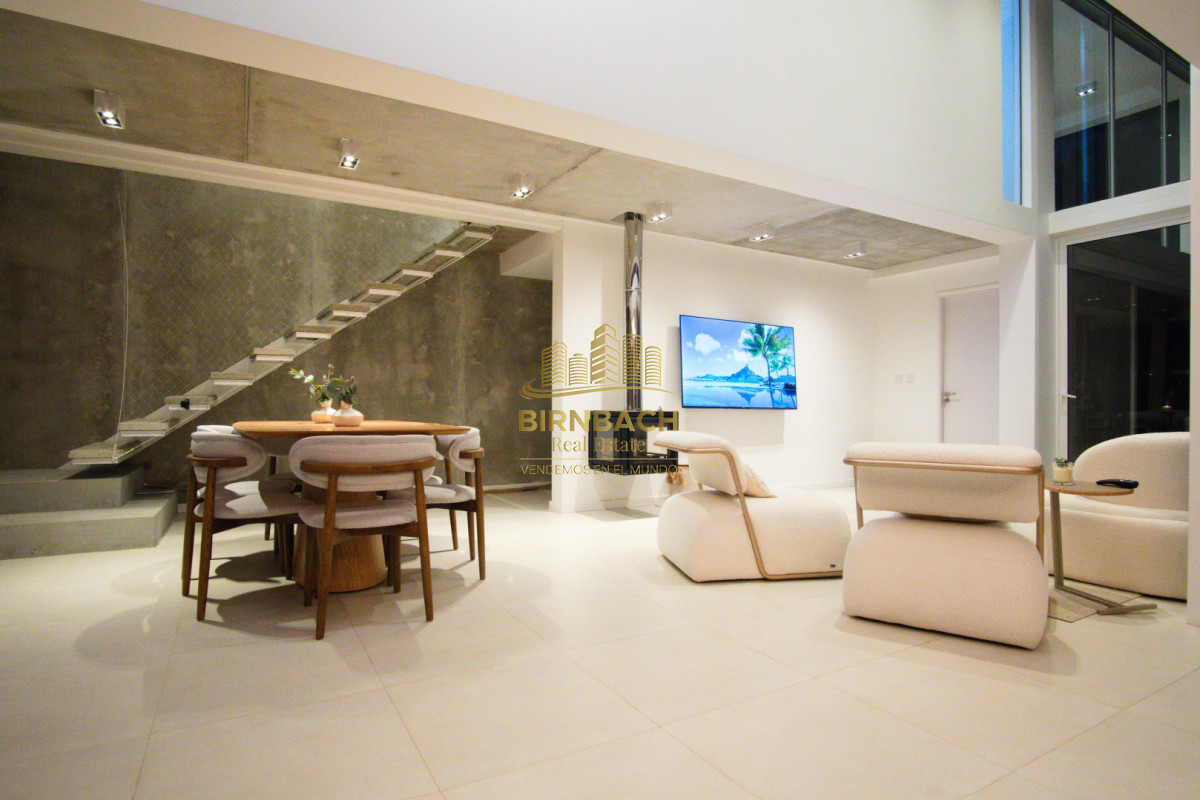 Casa ID.82 - Casa Minimalista Tres Dormitorios con Piscina en Solanas Village Punta del Este, en Venta