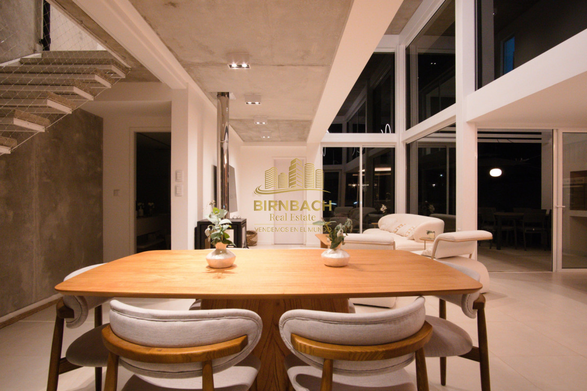 Casa ID.82 - Casa Minimalista Tres Dormitorios con Piscina en Solanas Village Punta del Este, en Venta