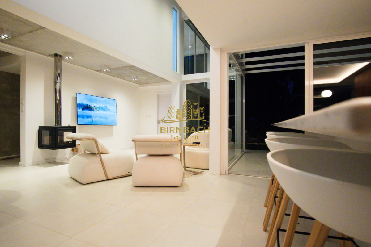 Casa ID.82 - Casa Minimalista Tres Dormitorios con Piscina en Solanas Village Punta del Este, en Venta