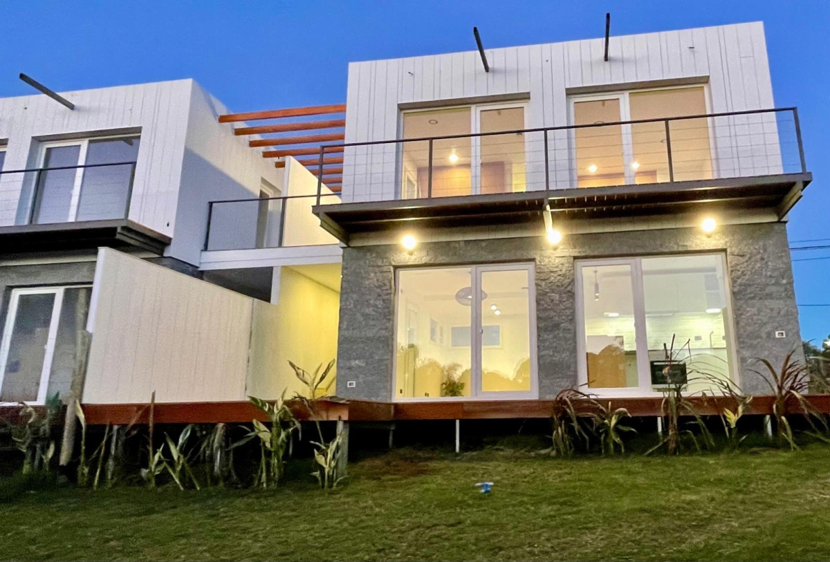 Casa a Estrenar en La Barra, Maldonado, Venta