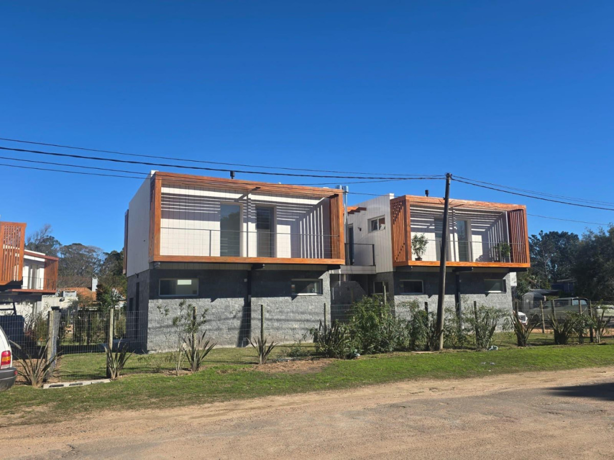 Casa a Estrenar en La Barra, Maldonado, Venta