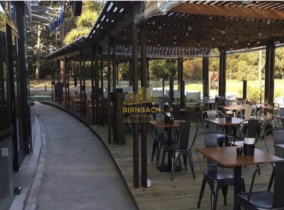Local Comercial ID.8 - Local Comercial 99 m2 amplio deck en Punta Ballena Alquiler