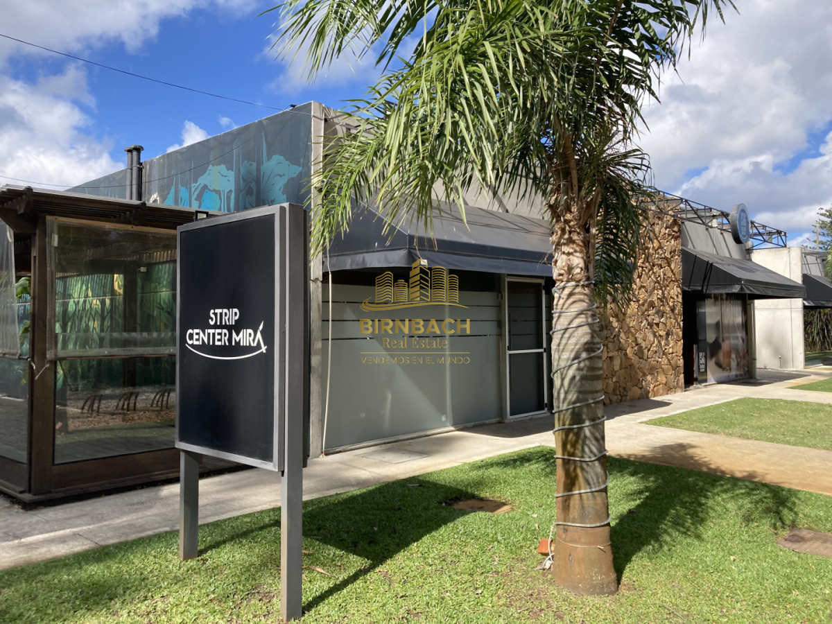 Local Comercial ID.8 - Local Comercial 99 m2 amplio deck en Punta Ballena Alquiler