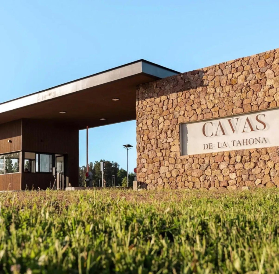 Terreno de 816 m² Listo para Construir en Cavas de La Tahona, en Venta