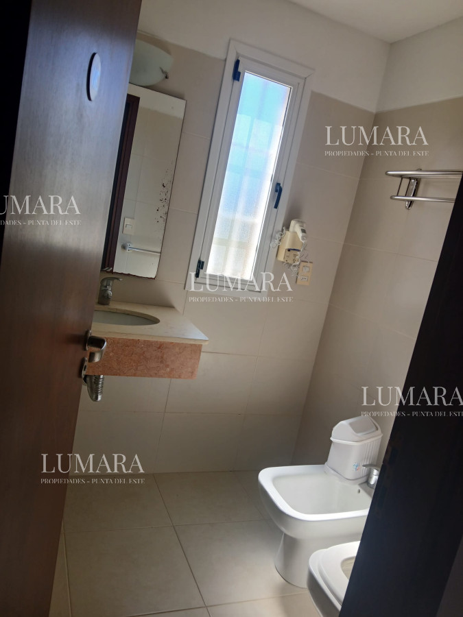 Apartamento ID.3511 - Alquiler invernal y temporada dos dormitorios planta baja frente al mar 