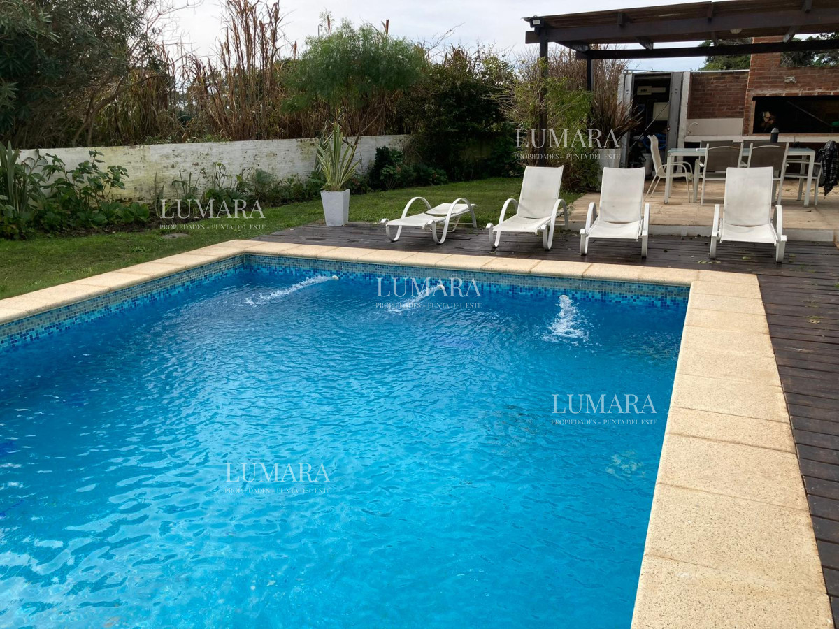 Apartamento ID.3511 - Alquiler invernal y temporada dos dormitorios planta baja frente al mar 