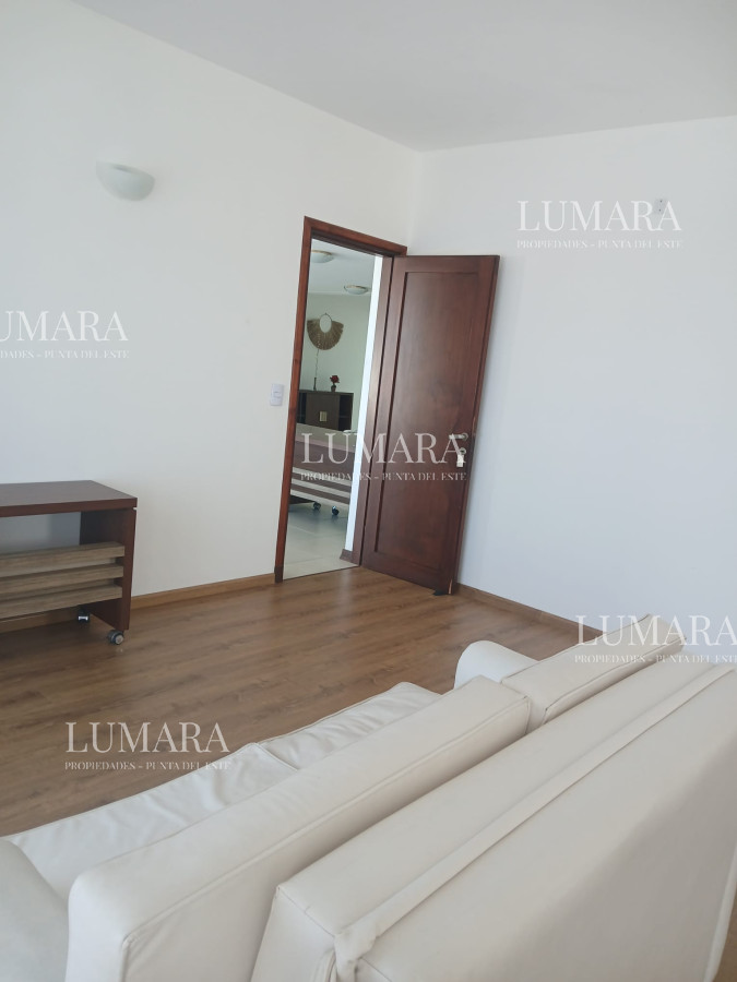 Apartamento ID.3511 - Alquiler invernal y temporada dos dormitorios planta baja frente al mar 