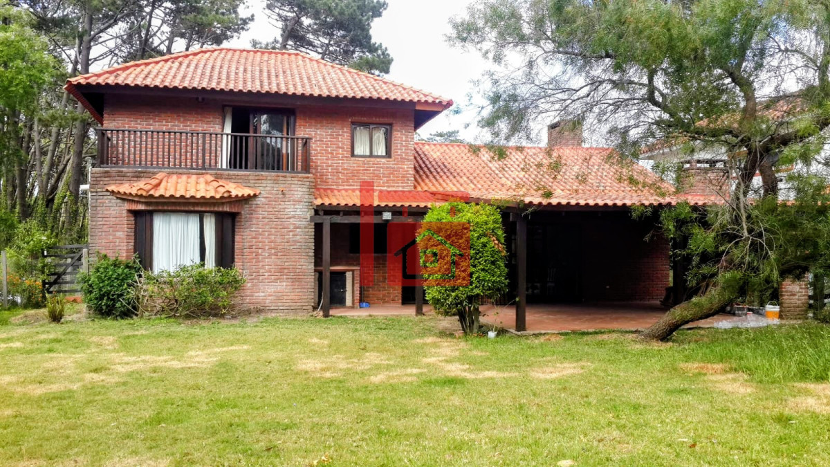 Casa ID.757 - Casa Alquiler Temporario, 5 Dormitorios, Pileta, San Rafael, Punta del Este, Uruguay 