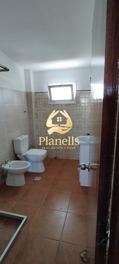 Apartamento ID.4353 - ALQUILER ANUAL AMPLIA CASA DE 4 DORMITORIOS DOS BAÑOS