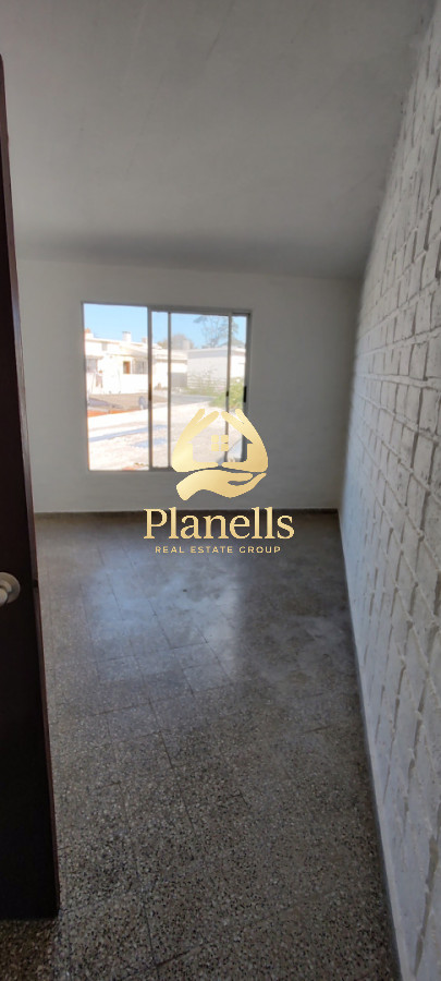 Apartamento ID.4353 - ALQUILER ANUAL AMPLIA CASA DE 4 DORMITORIOS DOS BAÑOS