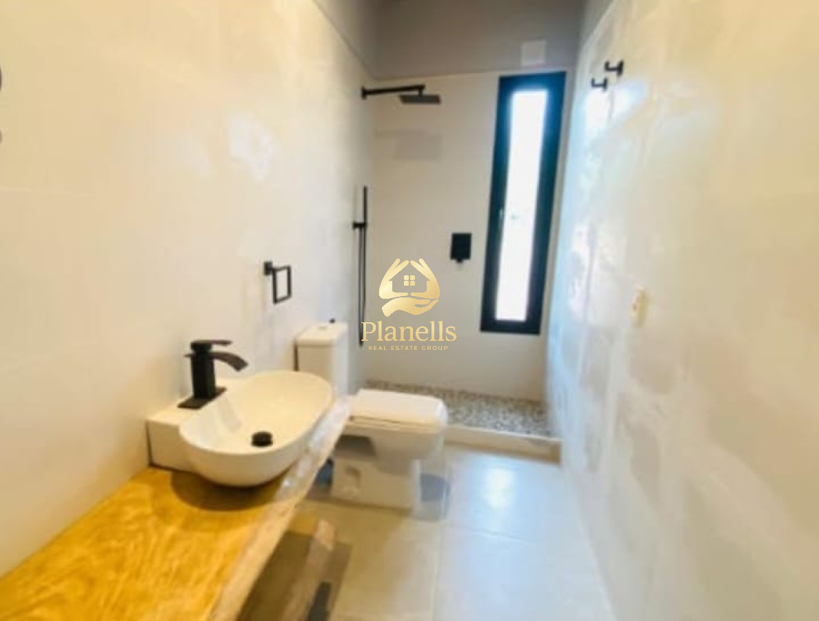 Casa ID.1375 - Â¡Se vende espectacular casa a estrenar! de tres dormitorios, en Club del Lago, Punta Ballena  