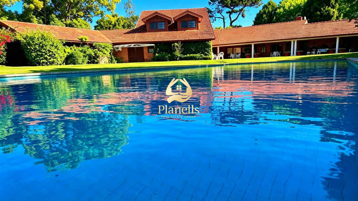 Casa ID.4613 - Alquiler Temporal, 10 Dormitorios, Pileta, Beverly Hills, Punta del Este, Uruguay