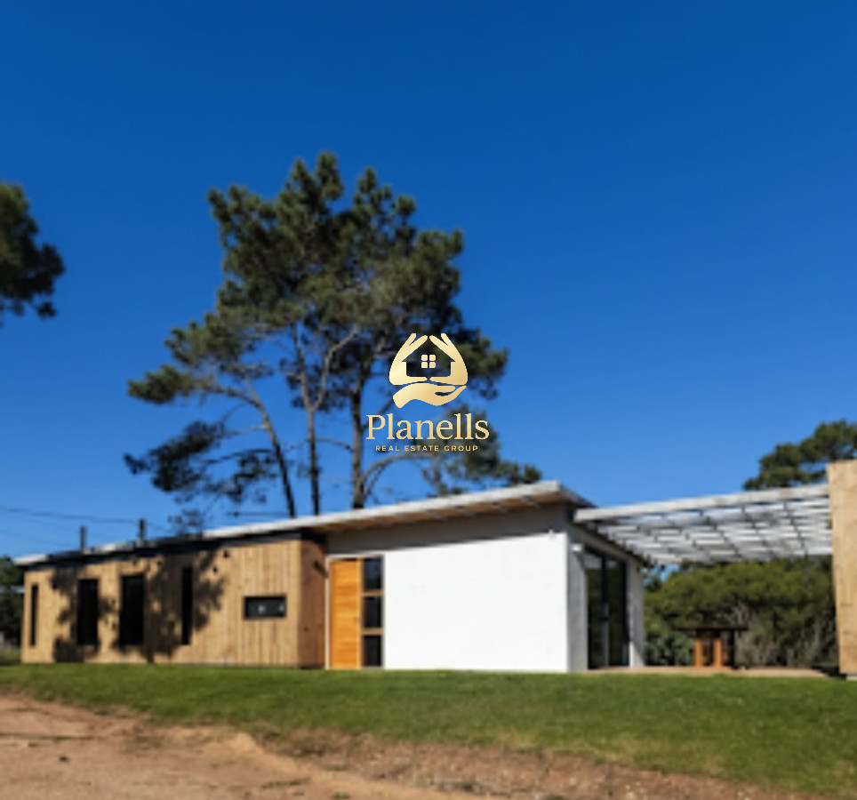 Casa ID.1375 - Â¡Se vende espectacular casa a estrenar! de tres dormitorios, en Club del Lago, Punta Ballena  
