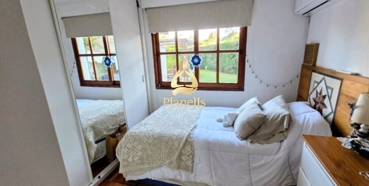 Casa ID.4078 - Encanto y Confort en Jardines de Cordoba , 3 Dorm U$S 350000 Mil DÃ³lares 