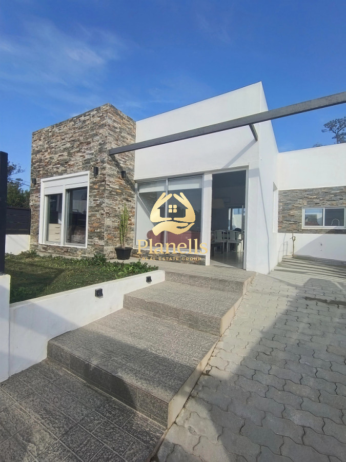 Casa ID.4464 - Casa a estrenar - Barrio 4 H