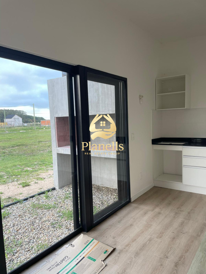 Venta de casas CON RENTA  zona Luisch Miradores dos dormitorios 20