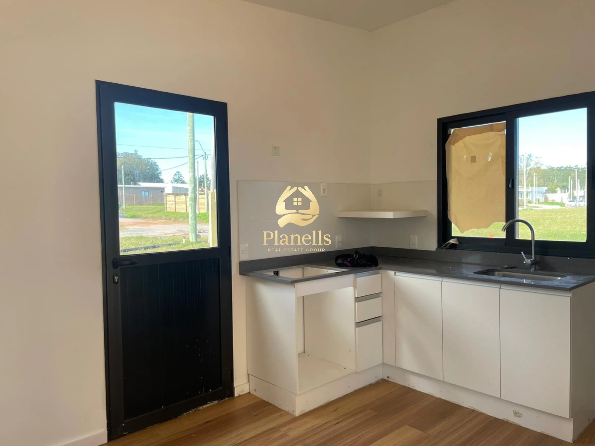 Casa ID.2344 - Venta de casas CON RENTA  zona Luisch Miradores dos dormitorios