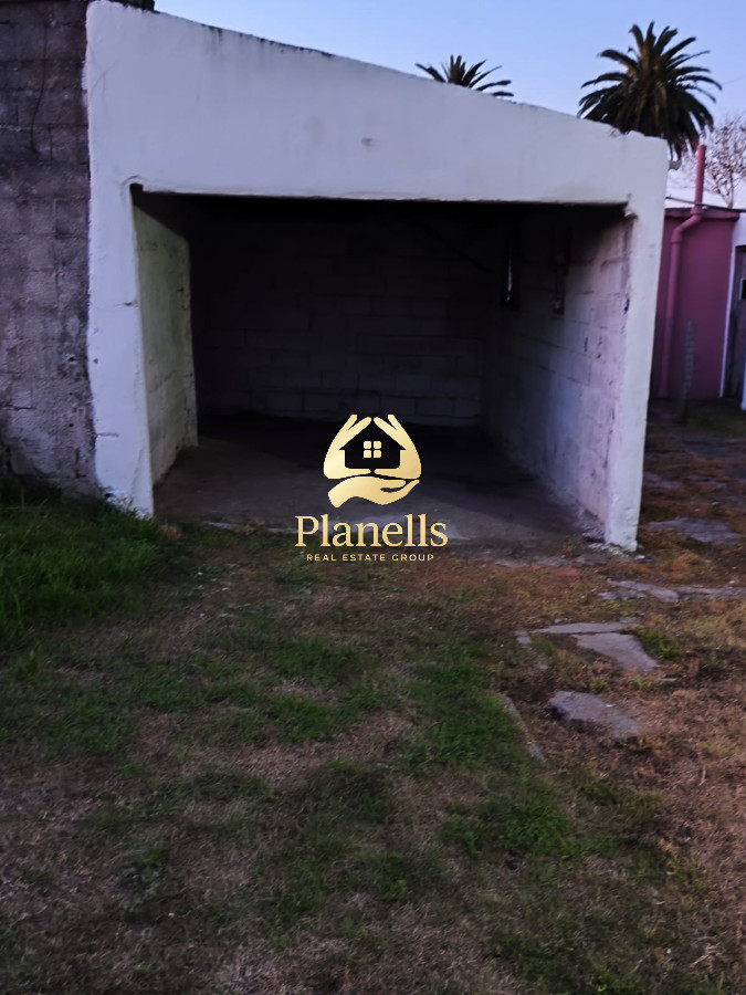 Venta y alquiler de casa con apto en San Carlos 6