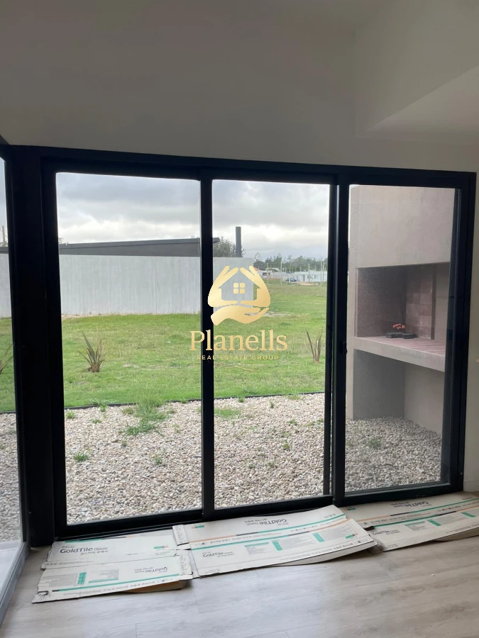 Casa ID.2344 - Venta de casas CON RENTA  zona Luisch Miradores dos dormitorios