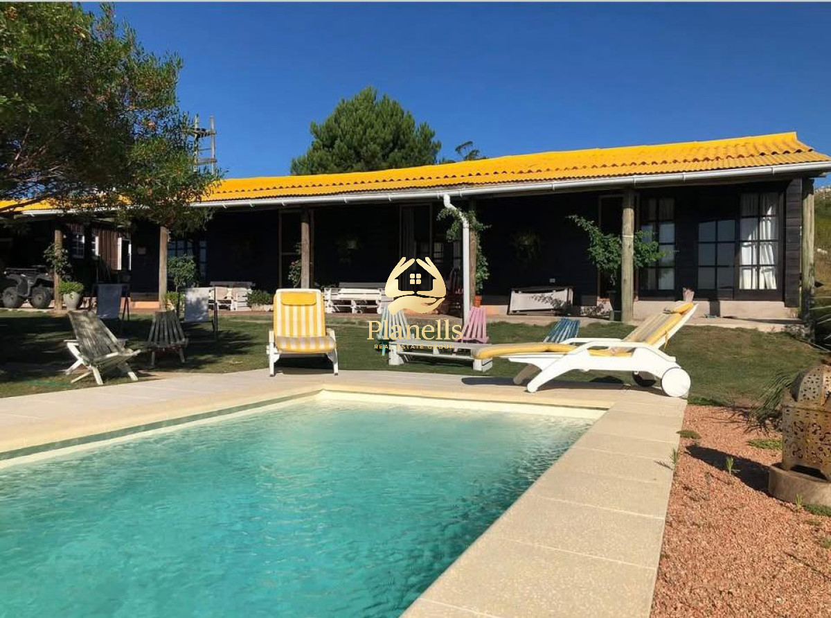 Venta casa principal y de huespedes gran tierra divina zona 1