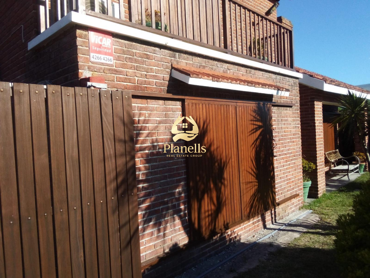 Alquiler anual gran casa zona El Chorro a 100 mtrs del mar 4
