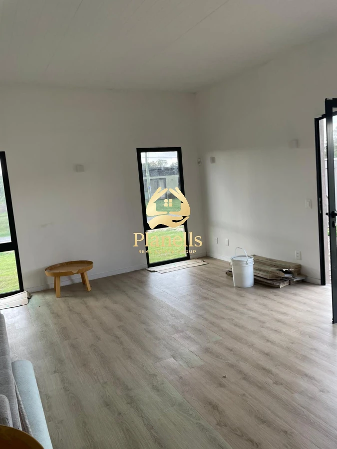Casa ID.2344 - Venta de casas CON RENTA  zona Luisch Miradores dos dormitorios
