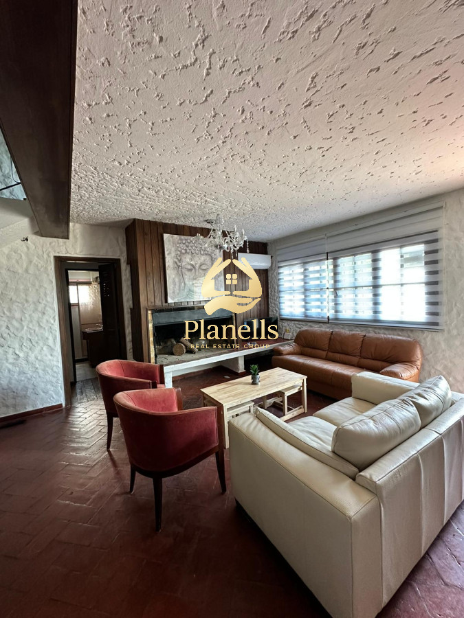 Alquiler anual Chalet sobre Avenida España 6