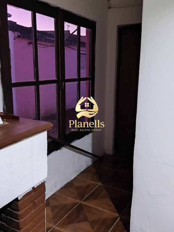 Venta y alquiler de casa con apto en San Carlos 3