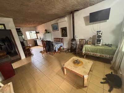 Gran Oportunidad casa de 2 dorm y gran patio