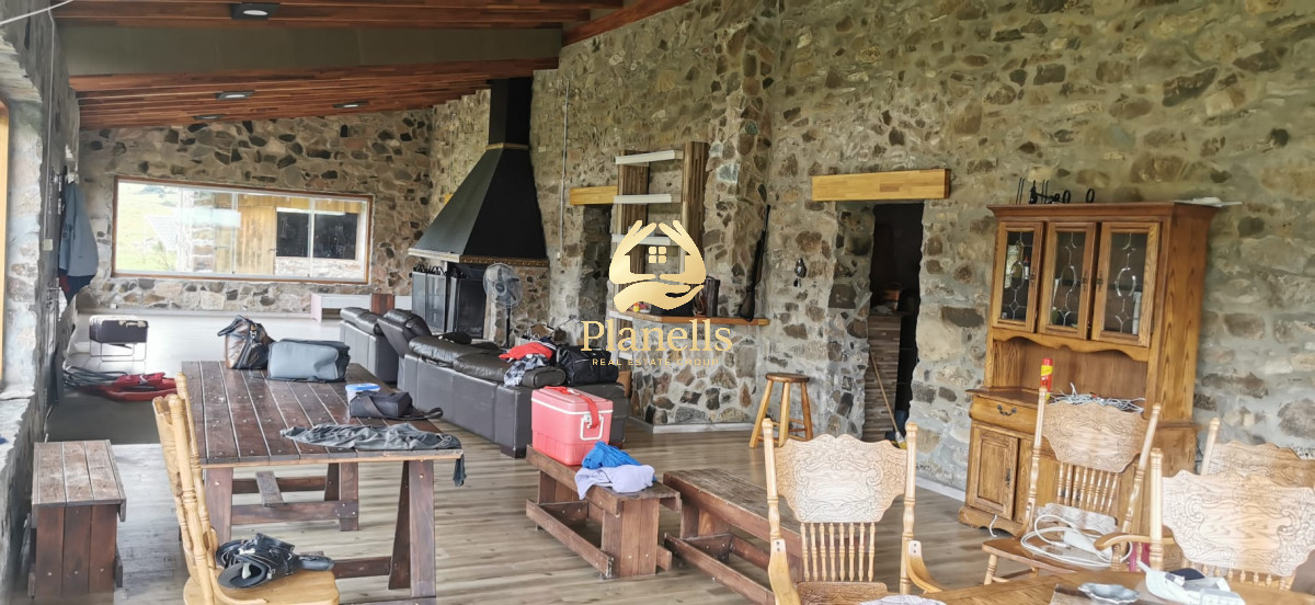 Venta de casa de piedra y campo de 33 HA 4