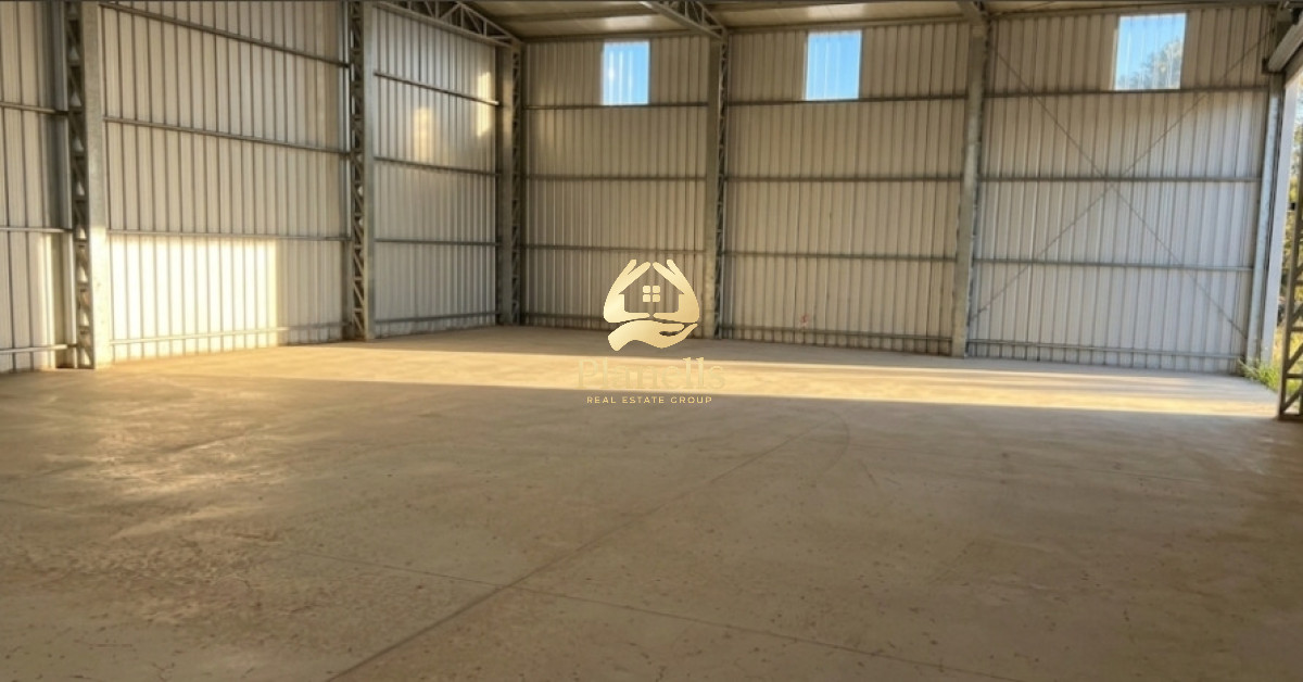 Local Comercial ID.4470 - LOCAL EN ARRENDAMIENTO EN 4 H 300M2  -2000 MIL DOLARES 
