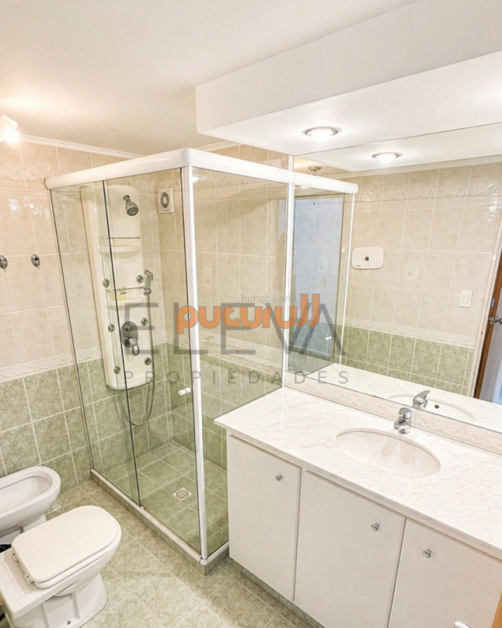 Apartamento ID.2873 - Apartamento Con Vista Doble Al Mar, En La Peninsula 1 Cuadra De Playa Brava, 4 De Playa Mansa 1 De Gorlero