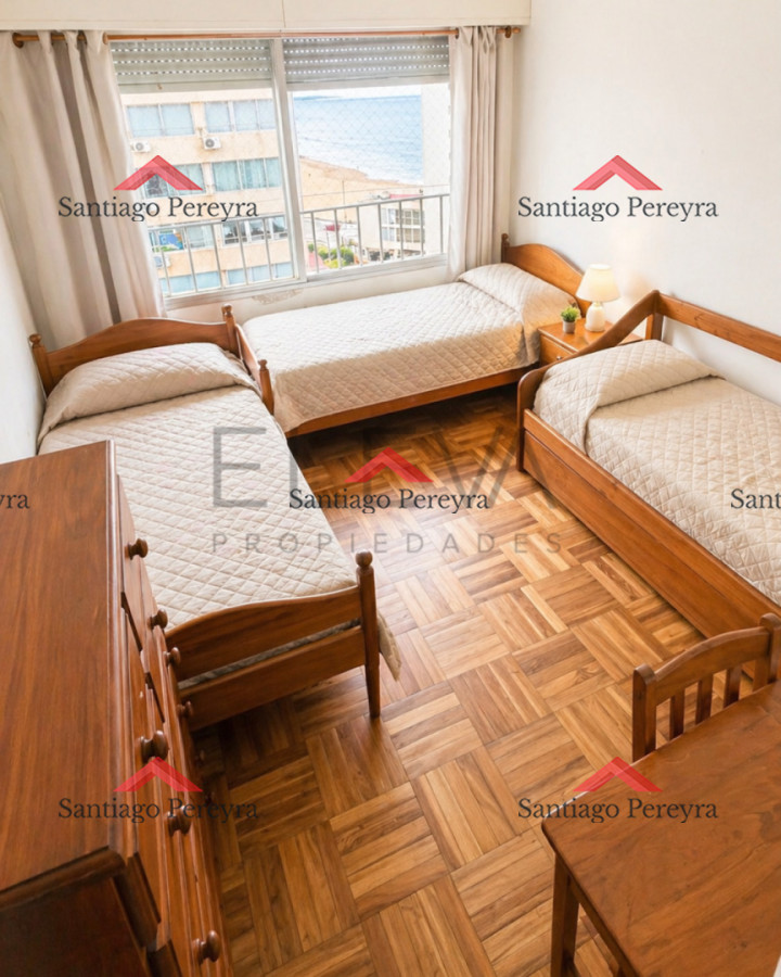 Apartamento ID.17109 - Apartamento Con Vista Doble Al Mar, En La Peninsula 1 Cuadra De Playa Brava, 4 De Playa Mansa 1 De Gorlero