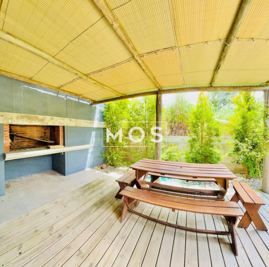 Casa ID.3518 - Casa En Venta En Punta Colorada