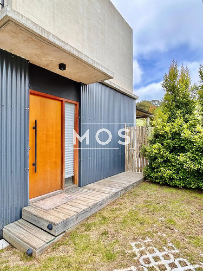 Casa ID.3518 - Casa En Venta En Punta Colorada