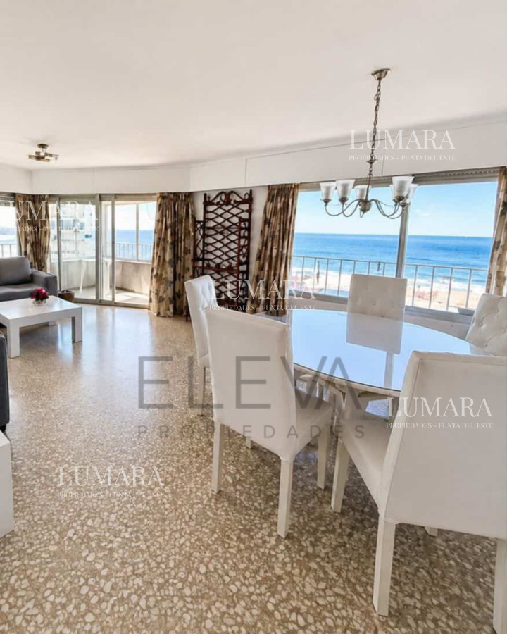 Apartamento ID.3679 - Apartamento Con Vista Doble Al Mar, En La Peninsula 1 Cuadra De Playa Brava, 4 De Playa Mansa 1 De Gorlero