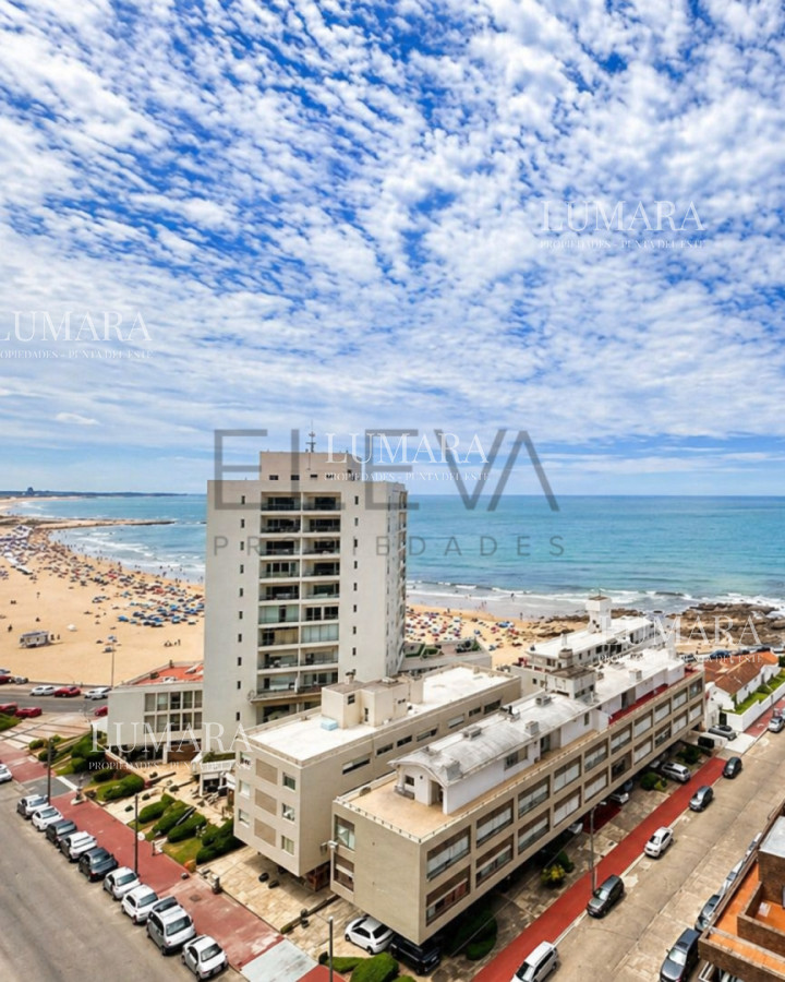 Apartamento ID.3679 - Apartamento Con Vista Doble Al Mar, En La Peninsula 1 Cuadra De Playa Brava, 4 De Playa Mansa 1 De Gorlero