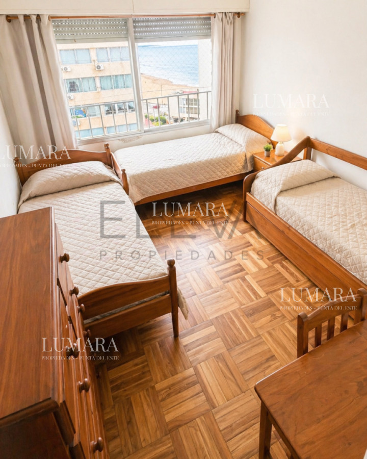 Apartamento ID.3679 - Apartamento Con Vista Doble Al Mar, En La Peninsula 1 Cuadra De Playa Brava, 4 De Playa Mansa 1 De Gorlero