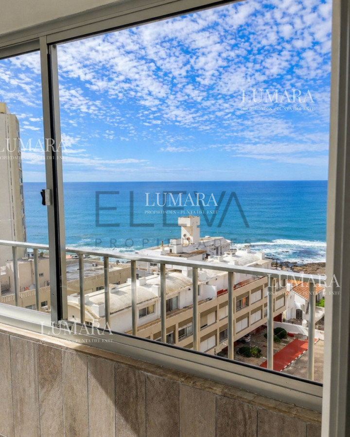Apartamento ID.3679 - Apartamento Con Vista Doble Al Mar, En La Peninsula 1 Cuadra De Playa Brava, 4 De Playa Mansa 1 De Gorlero
