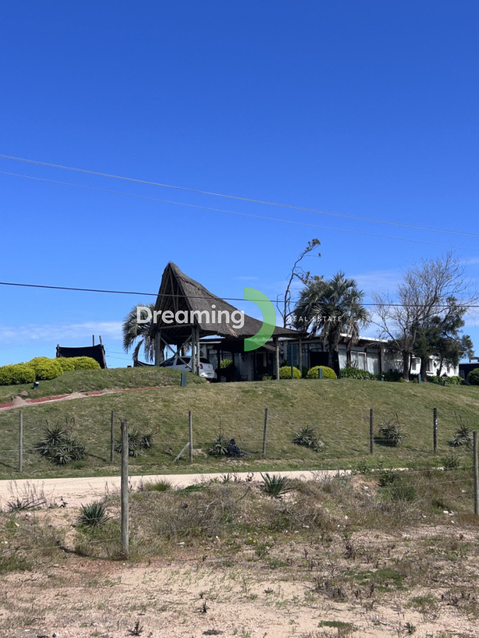 Terreno ID.13 - Unico terreno en esquina en la entrada de Tio Tom