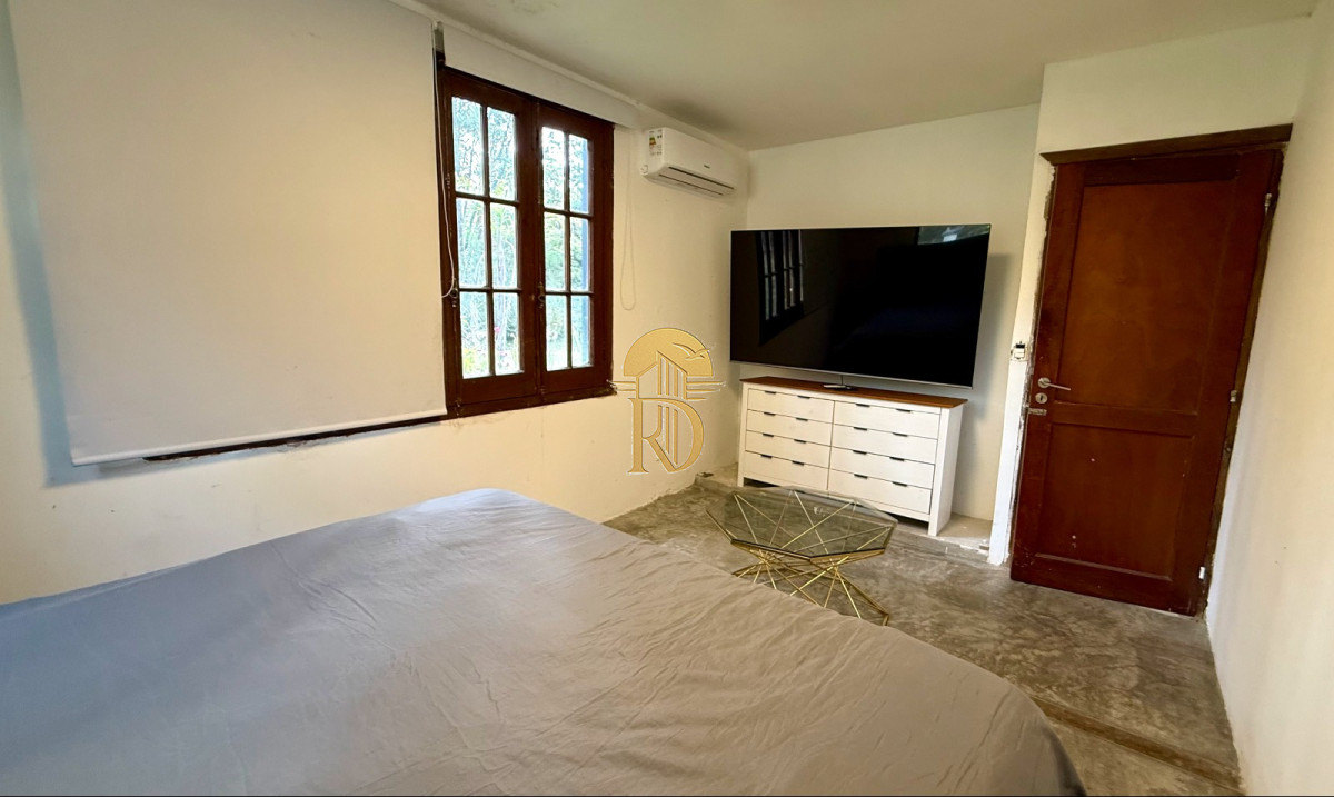 VENTA DE CASA EN PUNTA BALLENA CON TERRENO DE 4000M -id-967-8