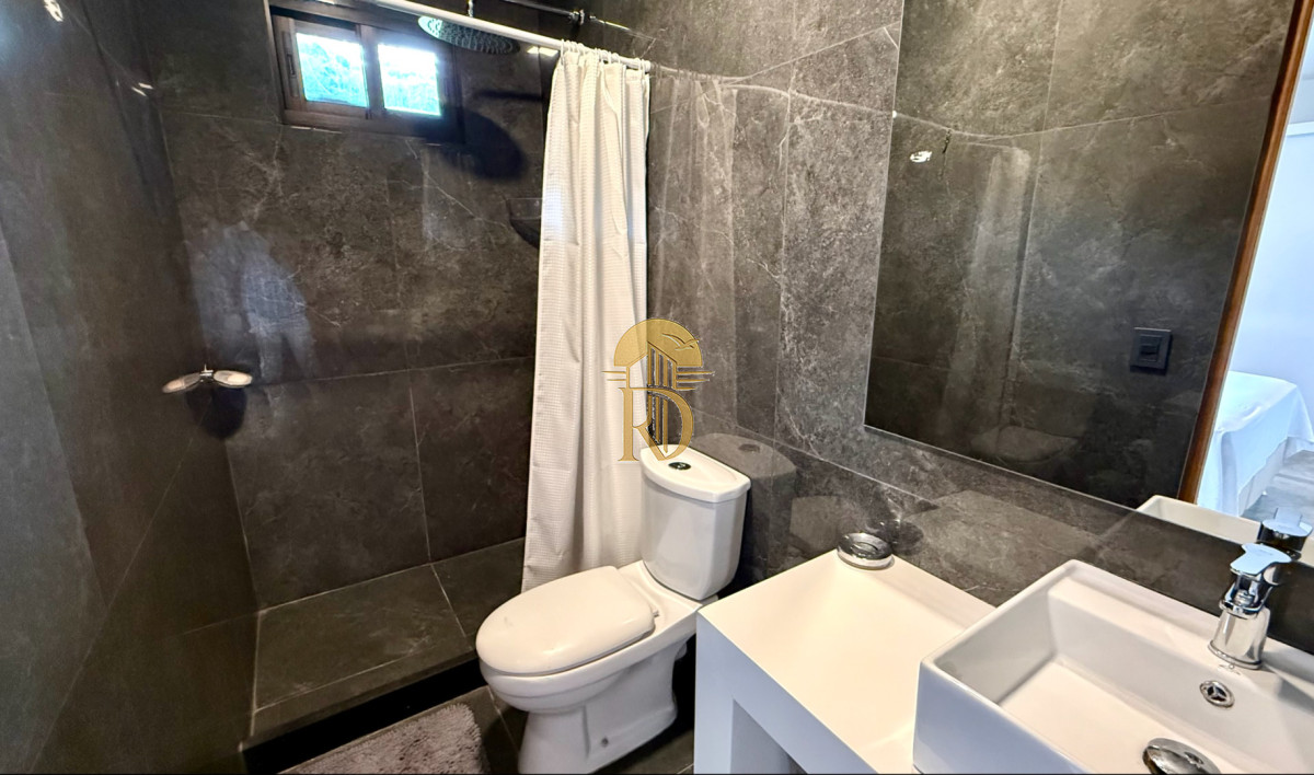 VENTA DE CASA EN PUNTA BALLENA CON TERRENO DE 4000M -id-967-11