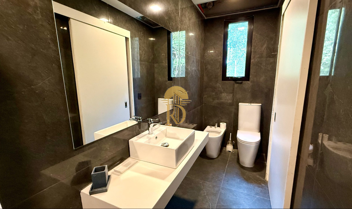 VENTA DE CASA EN PUNTA BALLENA CON TERRENO DE 4000M -id-967-9