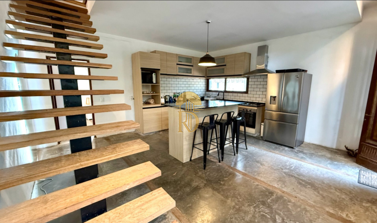 VENTA DE CASA EN PUNTA BALLENA CON TERRENO DE 4000M -id-967-3